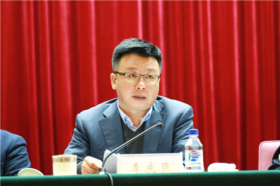成立吉林省民营企业法律维权服务中心,得到省领导高度重视,省委常委